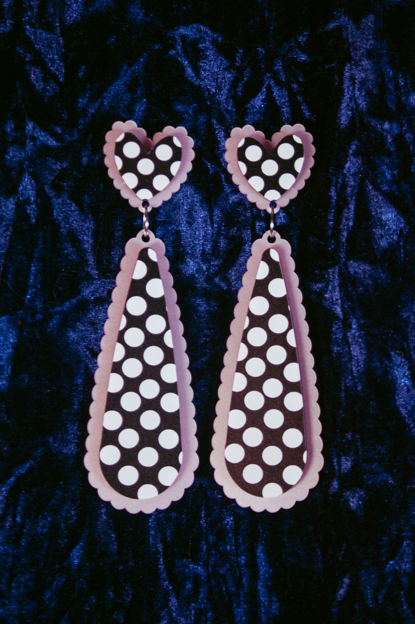 Scalloped Drips - Polka Dots
