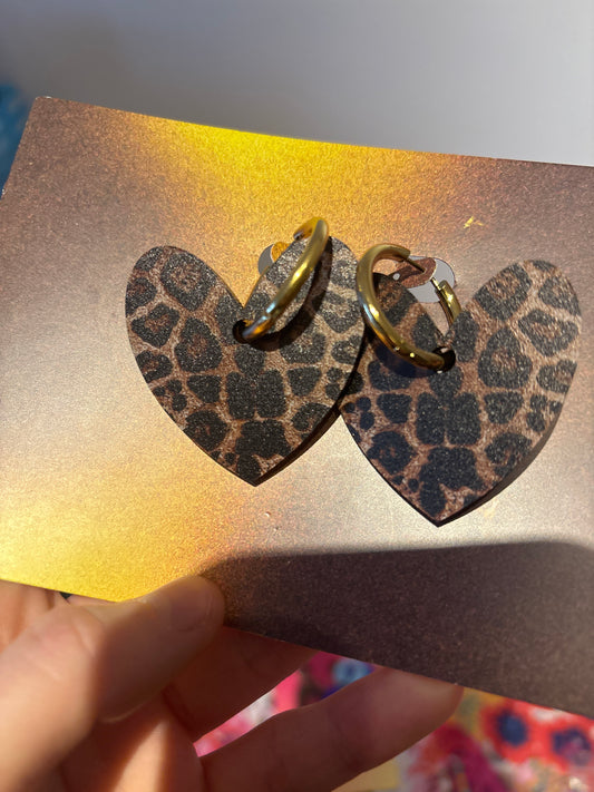 Leopard print hearts